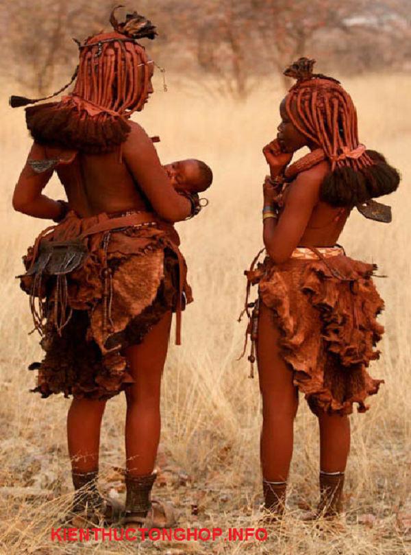 Phụ nữ khỏa trần tuyệt đẹp của bộ lạc himba