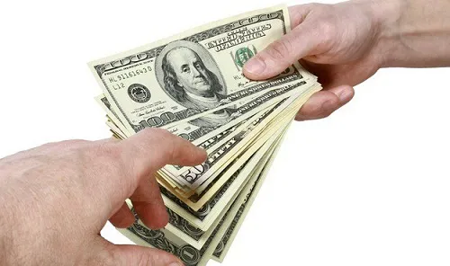 Pay /peɪ/ the money you receive for doing a job: khoản tiền được trả khi làm việc nói chung, lương nói chung