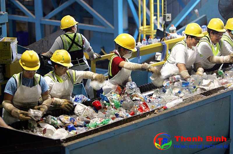 Tái chế rác cũng là cách xử lý cần được ưu tiên