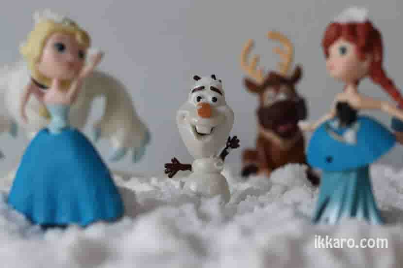 Olaf, với tuyết baking soda ấm áp của anh ấy