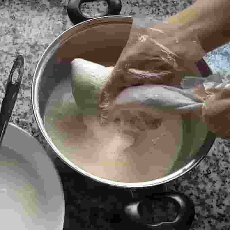 Bước 2 Lọc sữa đậu nành tào phớ - tàu hũ nước đường nho
