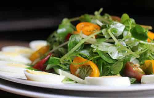 Cách làm salad rau trộn dầu dấm với rau càng cua đã xong