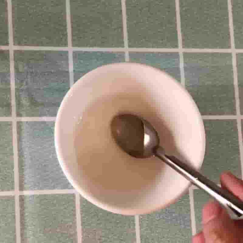 Bước 1 Đun chảy gelatin Pudding xoài