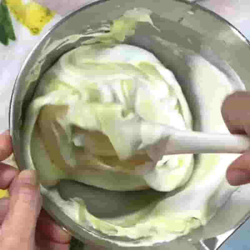 Bước 4 Trộn hỗn hợp bơ với whipping cream Kem bơ sữa chua