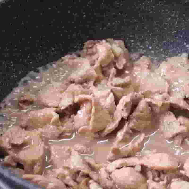 Bước 6 Xào thịt bò và rau củ Miến trộn thịt bò