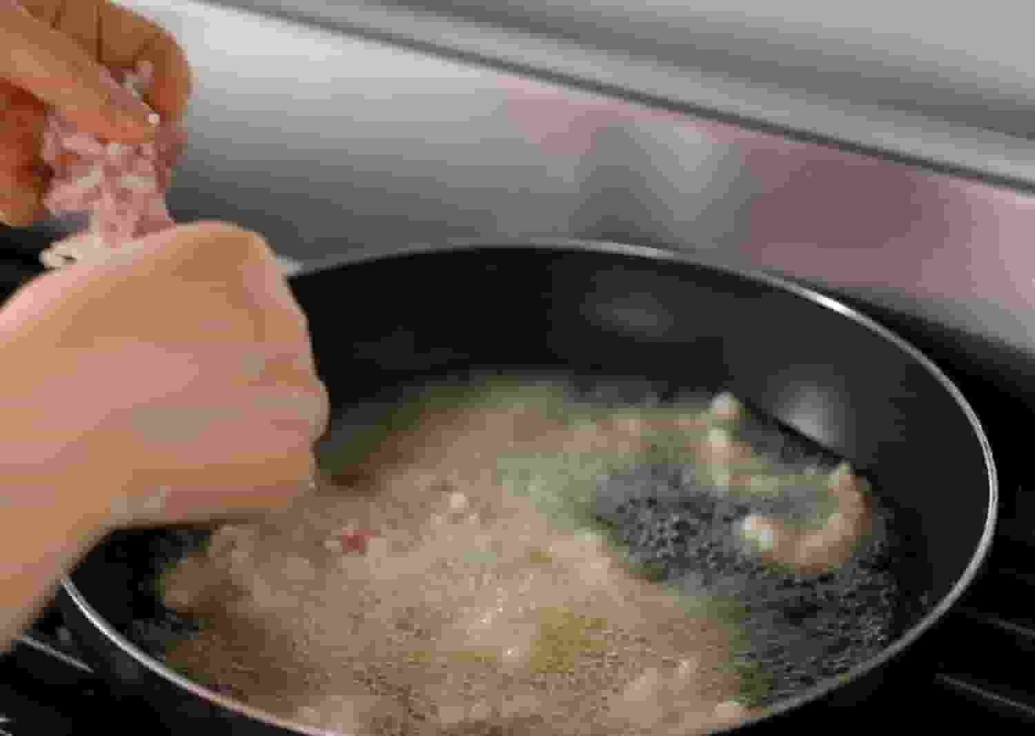 Cách làm thịt chiên chua ngọt Hàn Quốc 6