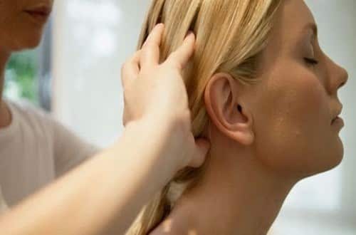 Massage giảm triệu chứng đau đầu vận mạch nguy hiểm 