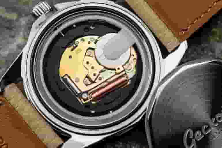 Đồng hồ máy Quartz là gì? Ưu, nhược điểm trên đồng hồ quartz - Ảnh: 13