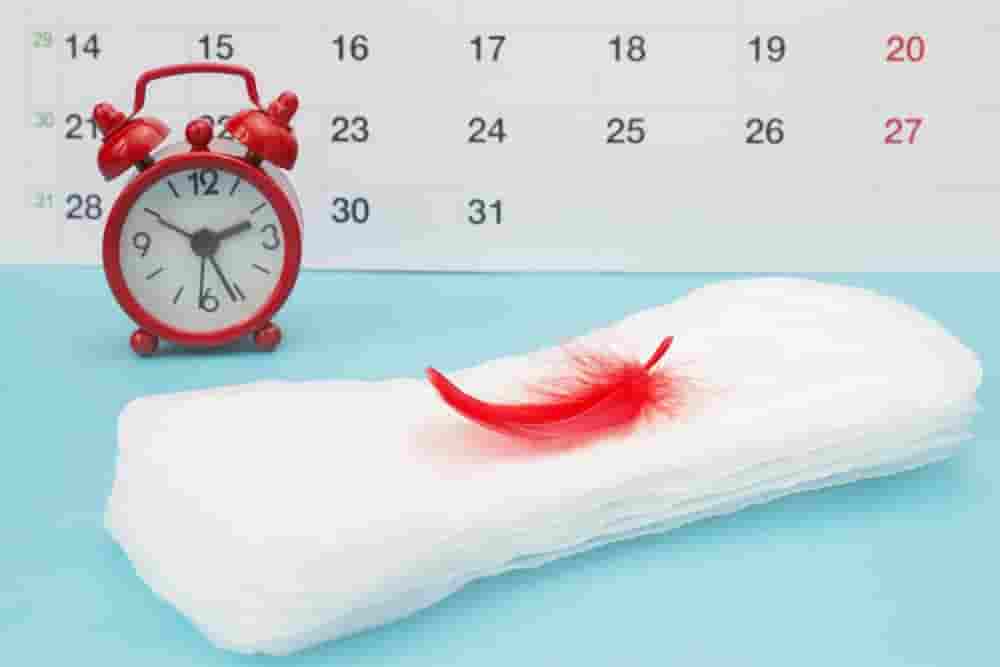 Máu báo thai ra trong mấy ngày? Cách phân biệt với kinh nguyệt