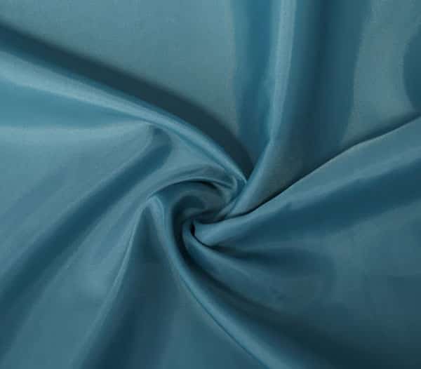 Vải tafta là chất liệu vải bóng có xuất xứ từ Ba Tư